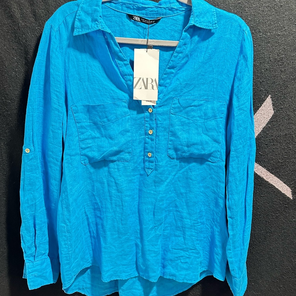 Zara Women's Blue Button-Up Top